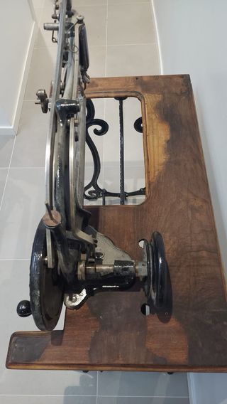 Máquina zapatero para coser cuero