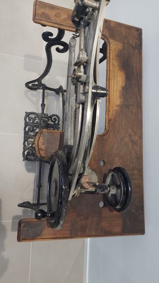 Máquina zapatero para coser cuero