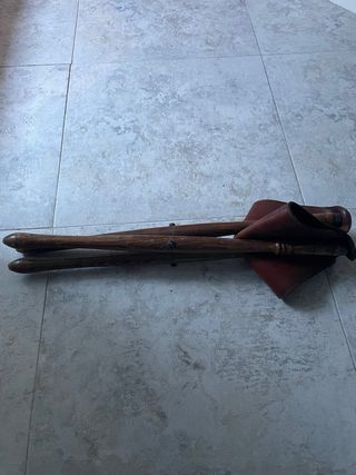 Silla de cuero y madera plegable