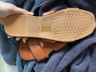 Sandalias marrones piel cocodrilo