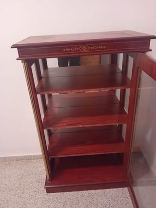 VITRINA EXPOSITORA COMO NUEVA 30 EUROS, CARTAGENA