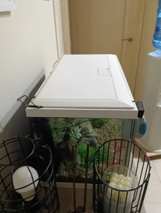 Acuario blanco 60L casi nuevo