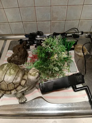 Acuario blanco 60L casi nuevo listo para recoger