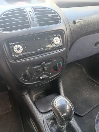 Peugeot 206 1999