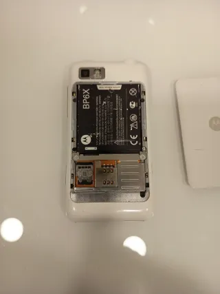 Motorola MOTOLUXE SL (funciona) + microSD 2GB
