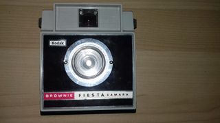 Cámara Kodak Brownie Fiesta Camara Antigua