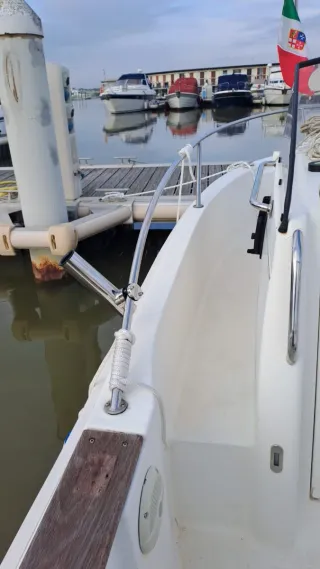 Barca a motore Beneteau Ombrine con motore