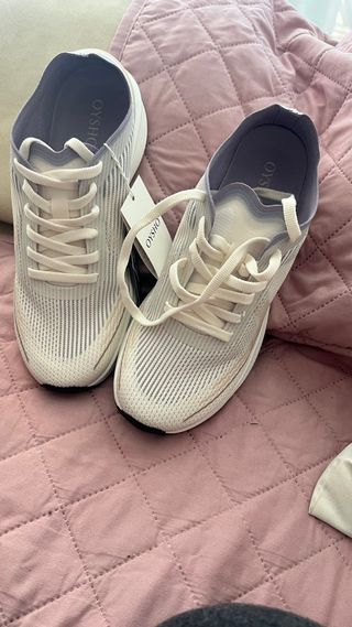 Zapatillas Oysho Running Blancas y Moradas