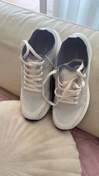 Zapatillas Oysho Running Blancas y Moradas