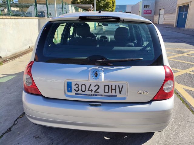 Renault Clio 2005