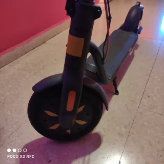 Patinete Eléctrico Navee v-25.