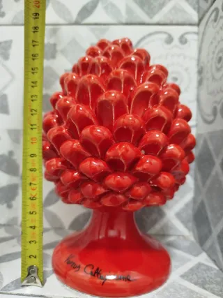 Pigna Ceramica Rossa Decorativa verus Caltagirone