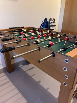 Futbolín de madera 120x60. Alto 80