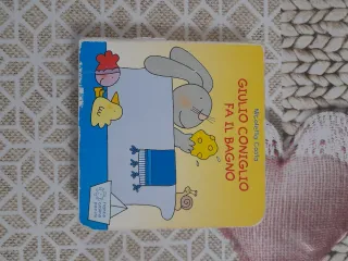 Giulio Coniglio fa il bagno