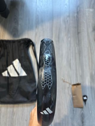 Adidas Metalbone HRD 2024 Pala de padel.