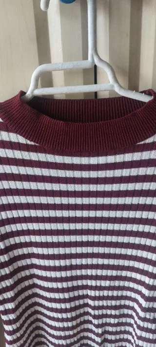 Jersey de rayas color burdeos y blanco