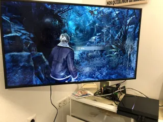 PS4 Fat 1TB SSD + 4 Juegos y tele de regalo