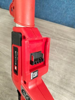 Podadora Einhell 18V !Sin Bateria ni Sierra!