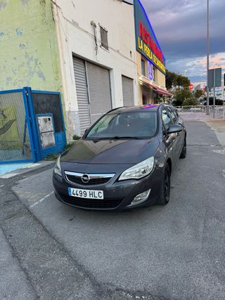 Opel Astra 2013