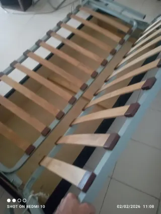 Sofá cama ferro y madera