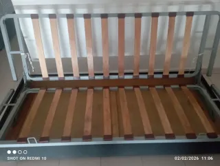 Sofá cama ferro y madera