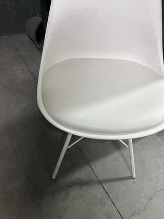 Silla Eames Blanca Metal Sintético