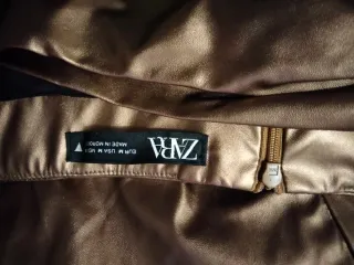 Minifalda Zara Mujer Talla M Dorada