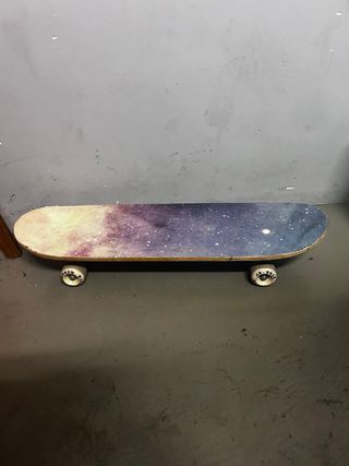 Monopatín Bakugan con diseño galaxia exterior