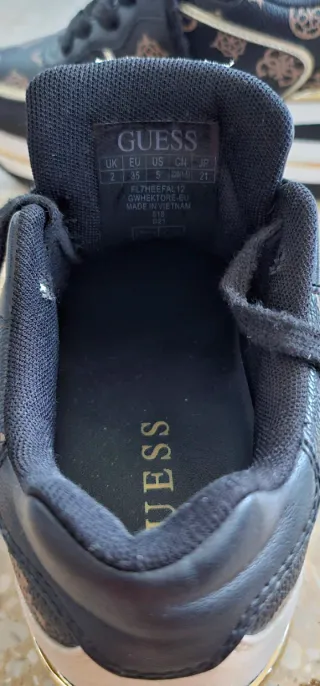 Bambas Guess negras y doradas poco uso