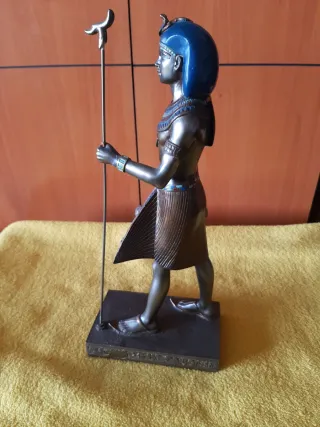 Figuras Egipcias Anubis y Faraón