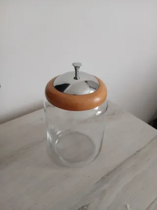 Barattolo in vetro con coperchio