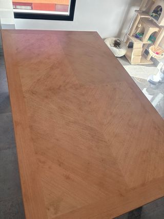 Mesa de madera maciza acabado natural
