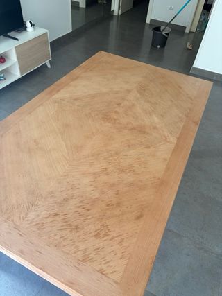 Mesa de madera maciza acabado natural