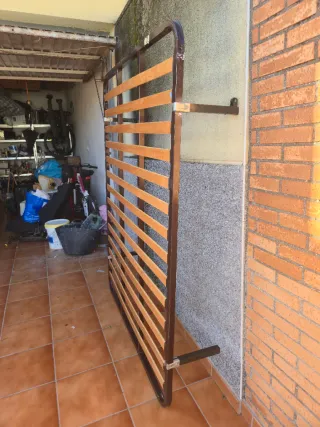 Somier de láminas metálico y madera