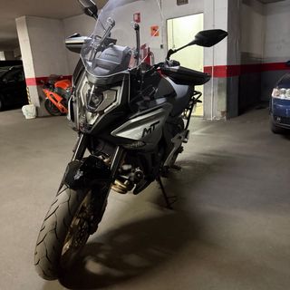 CF Moto 700 MT Negra/Gris