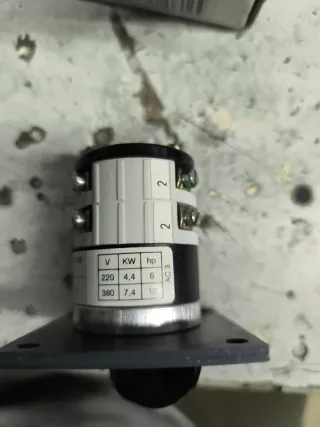 Selector / interruptor 2 posiciones 20A Pros by Di