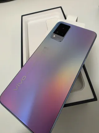 Pacchetto Vivo V21 5G 128GB + Cuffie