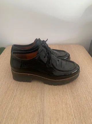 Zapatos rock and rose charol cordones negros