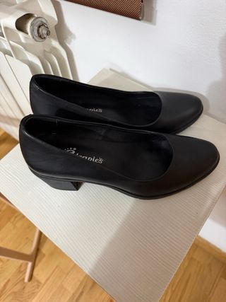 Zapatos Calzapiés Negros Talla 38