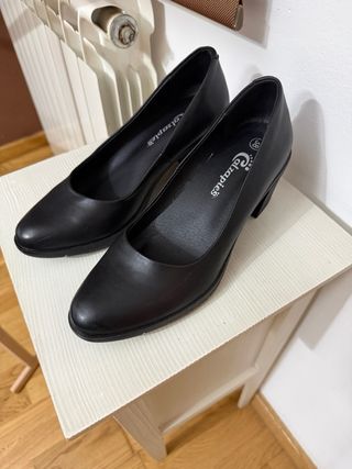 Zapatos Calzapiés Negros Talla 38
