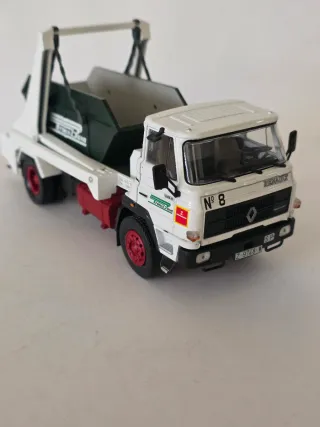 Renault D170-17 (1984) escala 1:43