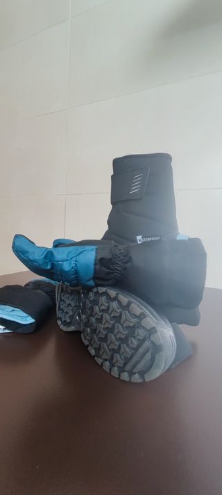 Botas y Guantes Nieve Impermeables