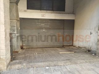 Garaje en venta en Passeig Maragall - Zona Estació en Gavà