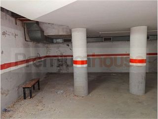 Garaje en venta en Passeig Maragall - Zona Estació en Gavà