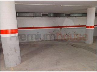 Garaje en venta en Passeig Maragall - Zona Estació en Gavà