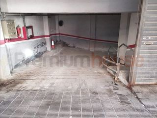 Garaje en venta en Passeig Maragall - Zona Estació en Gavà