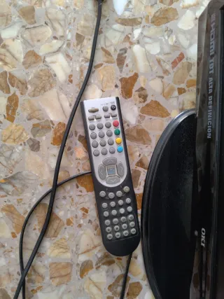 TV OKI 22 con DVD