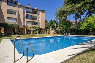 Piso en venta en Nueva Andalucía centro en Marbella