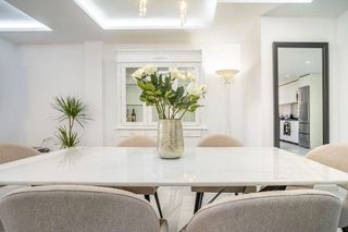 Piso en venta en Nueva Andalucía centro en Marbella