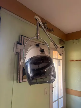Secador de casco para pared